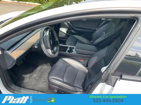 Used 2023 Tesla Model 3 Standard Range image 19