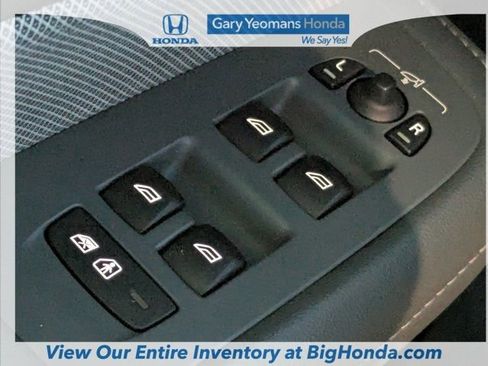 Used 2022 Volvo S60 B5 R-Design w/ Advanced Package image 22