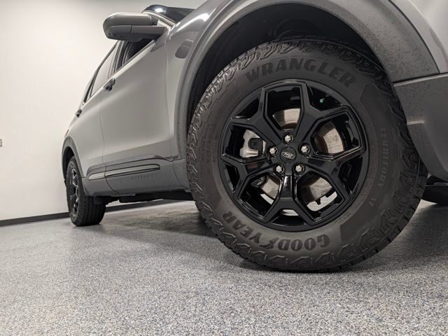 Used 2023 Ford Explorer Timberline AWD/4WD image 2