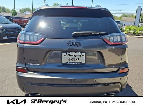 Used 2019 Jeep Cherokee High Altitude AWD/4WD image 6
