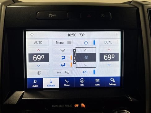 Used 2019 Ford F150 Lariat w/ Equipment Group 502A Luxury AWD/4WD image 34