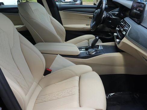Used 2023 BMW 540i w/ M Sport Package RWD image 17