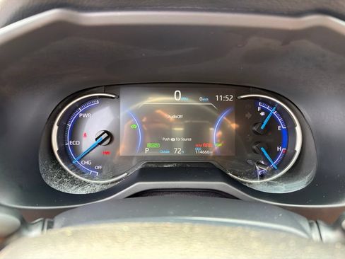 Used 2019 Toyota RAV4 XSE w/ Carpet Mat Package AWD/4WD image 9