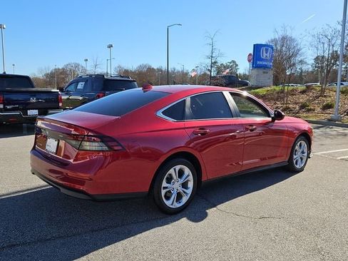 Used 2025 Honda Accord LX image 10