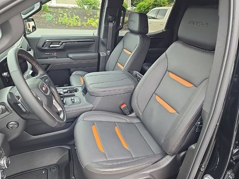 Used 2026 GMC Sierra 1500 AT4 w/ Technology Package AWD/4WD image 15
