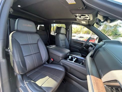 New 2026 Chevrolet Tahoe High Country AWD/4WD image 25