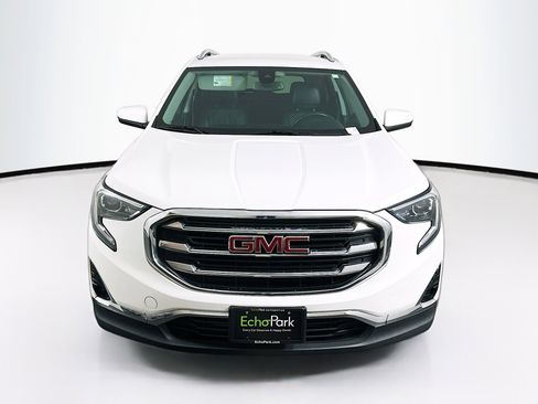 Used 2020 GMC Terrain SLT image 2