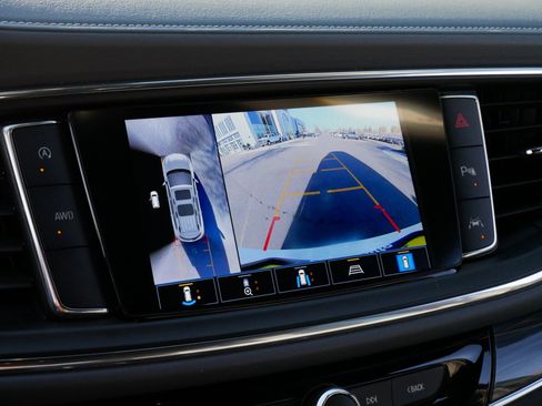 Used 2024 Buick Enclave Premium image 30