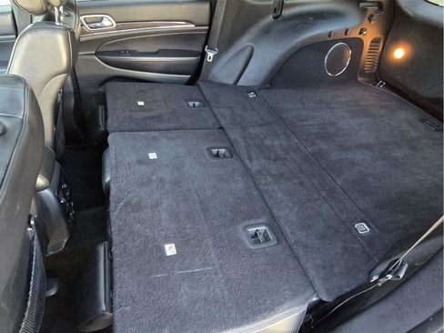 Used 2018 Jeep Grand Cherokee Overland image 31