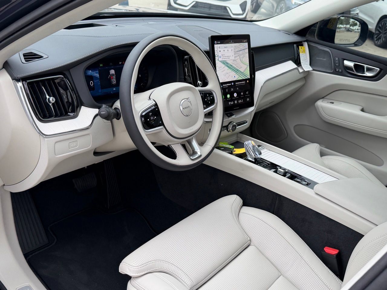 New 2026 Volvo XC60 B5 Ultra w/ Protection Package Premier AWD/4WD image 14