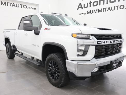 Used 2023 Chevrolet Silverado 2500 LT w/ Convenience Package AWD/4WD image 2