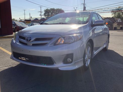 Used 2012 Toyota Corolla S image 3