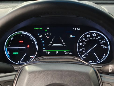 Used 2022 Toyota Avalon Limited image 15