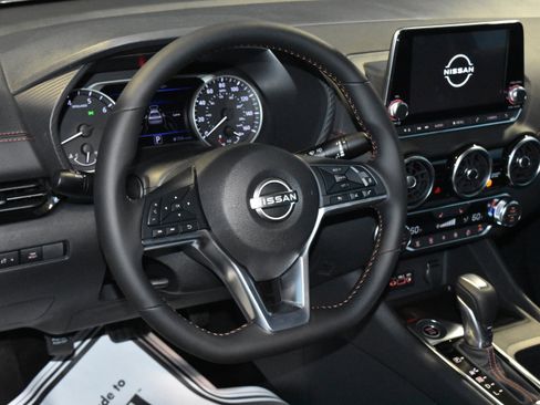 New 2025 Nissan Sentra SR w/ Midnight Edition image 2