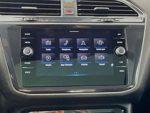Certified 2023 Volkswagen Tiguan SE R-Line FWD image 14