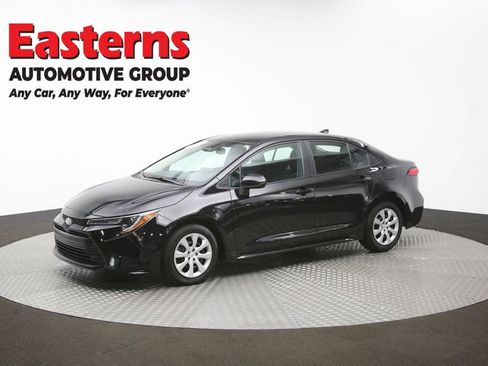 Used 2025 Toyota Corolla LE image 56