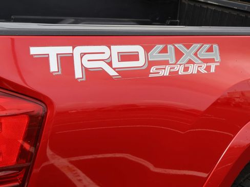 Used 2017 Toyota Tacoma TRD Sport w/ Tow Package AWD/4WD image 37