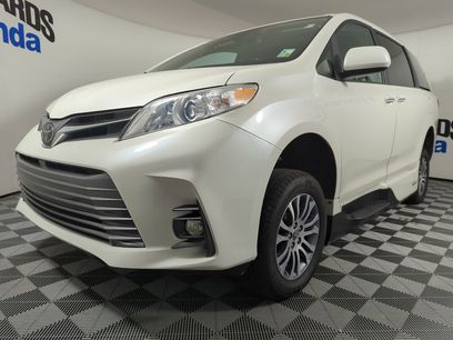 Used 2018 Toyota Sienna XLE