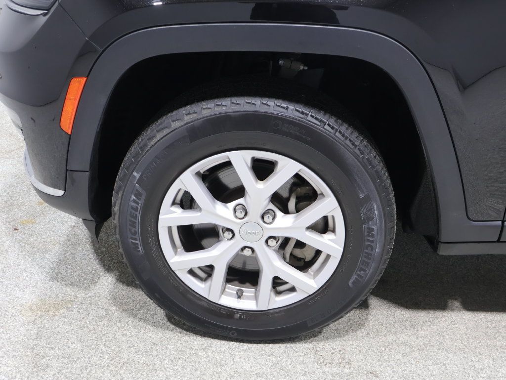 Certified 2022 Jeep Grand Cherokee L Limited AWD/4WD image 9
