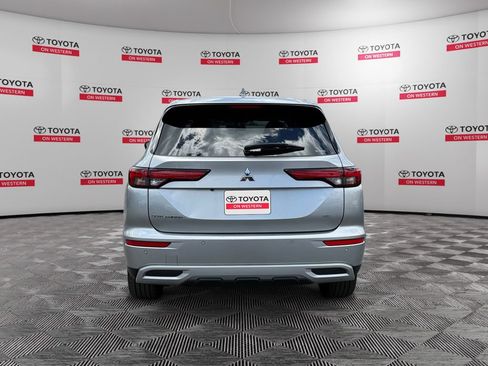Used 2024 Mitsubishi Outlander SE AWD/4WD image 6