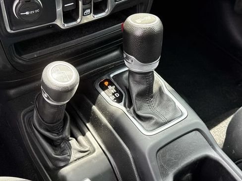 Used 2022 Jeep Wrangler Unlimited Sport AWD/4WD image 52