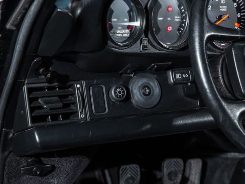 Used 1988 Porsche 911 Carrera image 39