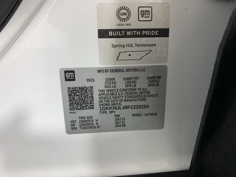 Used 2023 GMC Acadia SLT AWD/4WD image 12