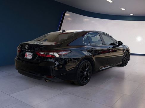 Used 2024 Toyota Camry LE FWD image 5