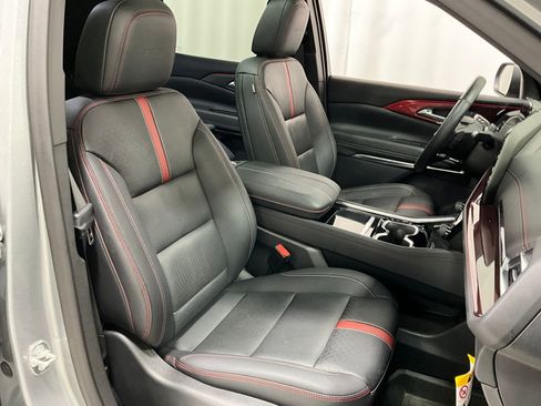 Used 2024 Chevrolet Traverse RS w/ LPO, Floor Liner Package AWD/4WD image 8