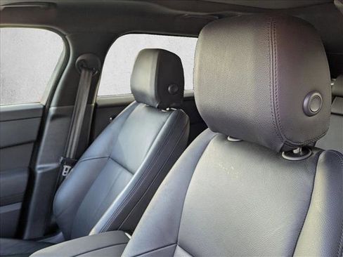 Used 2025 Land Rover Range Rover Velar Dynamic SE image 14