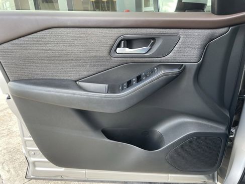 Certified 2021 Nissan Rogue SV image 9