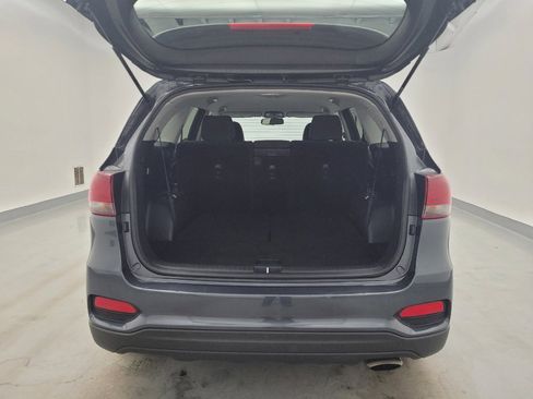 Used 2020 Kia Sorento LX FWD image 29