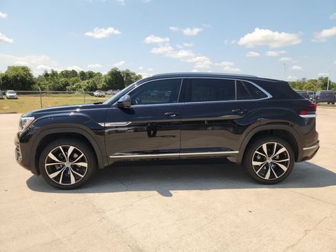 Used 2024 Volkswagen Atlas Cross Sport SEL Premium R-Line AWD/4WD image 4