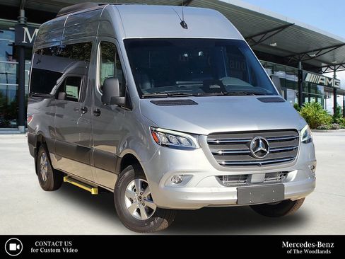 Used 2025 Mercedes-Benz Sprinter 2500 image 1