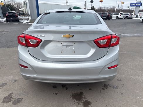 Used 2019 Chevrolet Cruze LS image 6