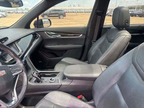 Used 2020 Cadillac XT6 Premium Luxury FWD image 46