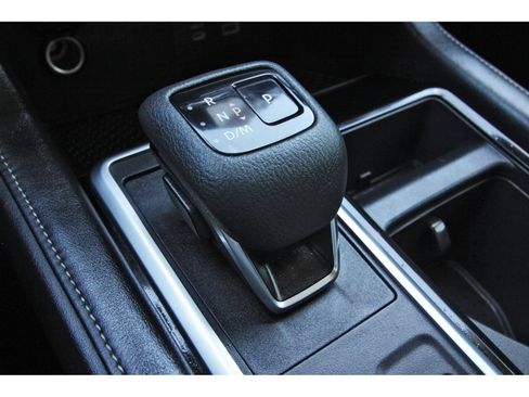 Certified 2024 Nissan Pathfinder SV w/ SV Premium Package FWD image 27