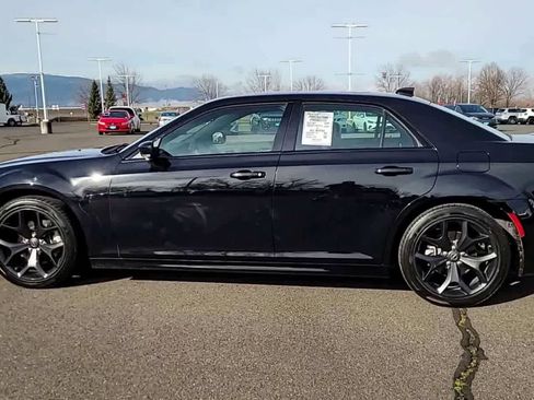 Used 2022 Chrysler 300 S w/ Comfort Group image 5