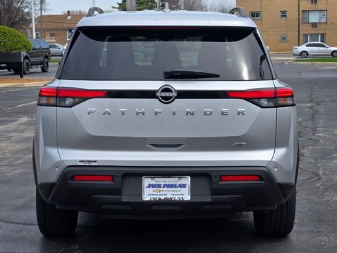 Used 2025 Nissan Pathfinder SV AWD/4WD image 14
