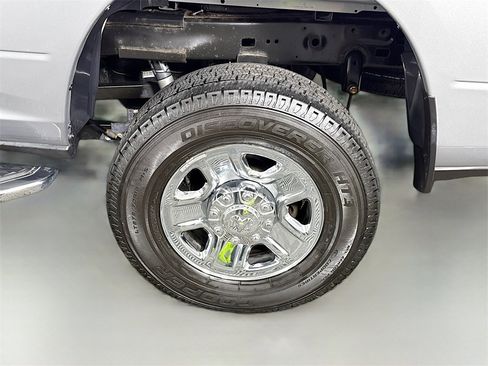 Used 2019 RAM 2500 Big Horn image 34