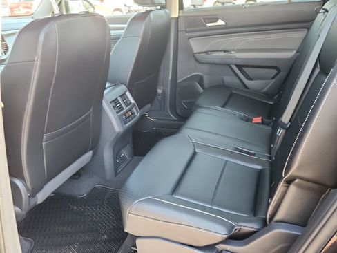 Used 2022 Volkswagen Atlas SEL AWD/4WD image 11