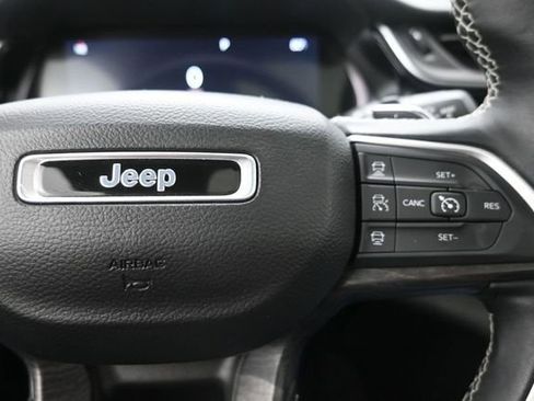 Used 2022 Jeep Grand Cherokee L Limited AWD/4WD image 28