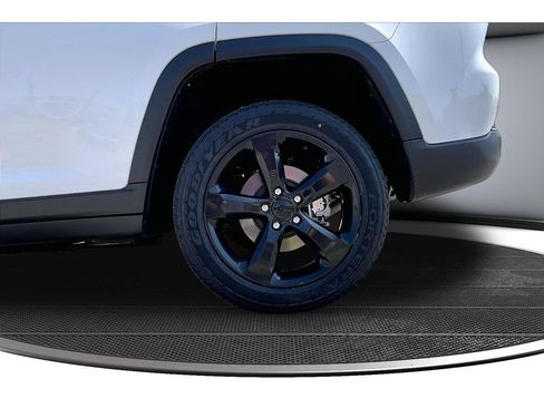 Certified 2023 Jeep Grand Cherokee Altitude AWD/4WD image 40