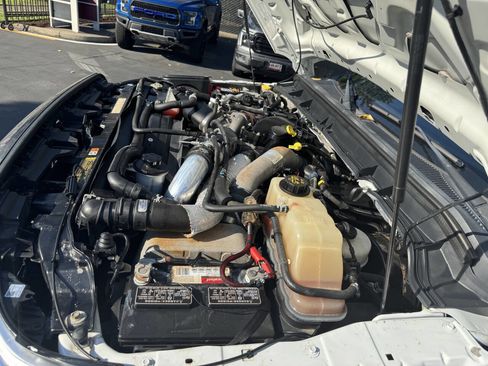 Used 2015 Ford F250 Platinum w/ FX4 Off-Road Package image 33