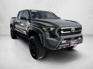 Used 2024 Toyota Tacoma SR5 AWD/4WD video 3