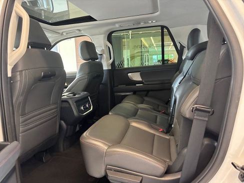 Certified 2025 Ford Expedition Active AWD/4WD image 11