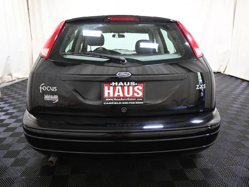 Used 2003 Ford Focus ZX5 Hatchback FWD image 11