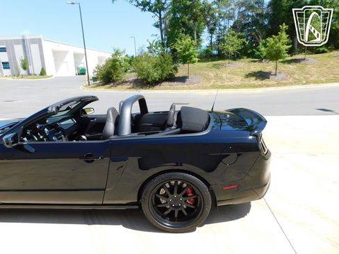 Used 2014 Ford Mustang Shelby GT500 w/ Equipment Group 821A image 17