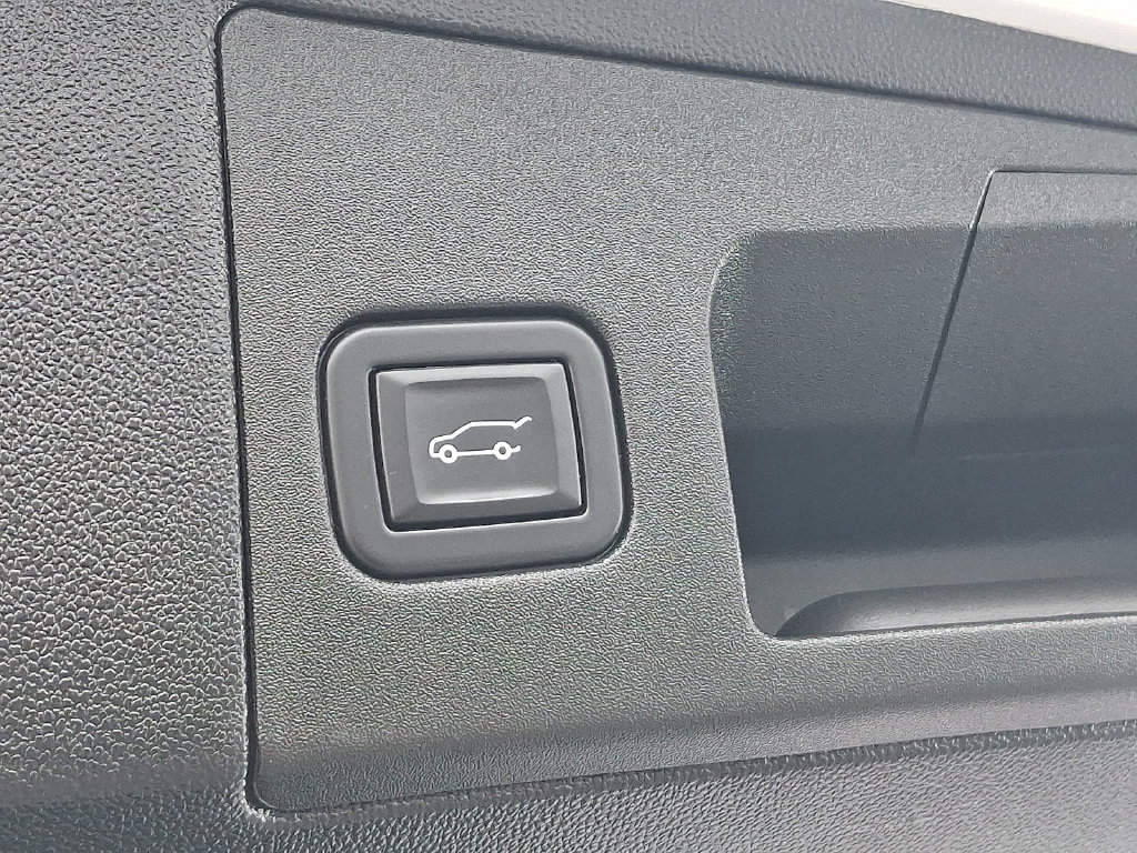 Certified 2024 Cadillac XT5 Premium Luxury AWD/4WD image 33