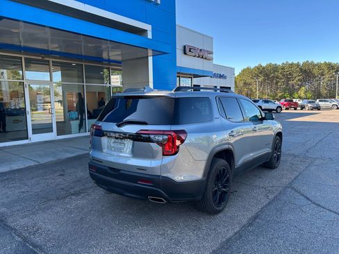 Used 2023 GMC Acadia SLT w/ Elevation Edition AWD/4WD image 4